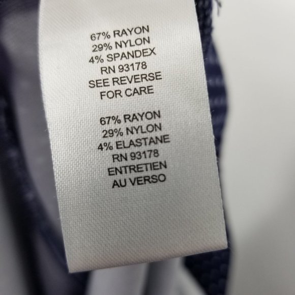 Tahari Blue Cropped Length Women's Pants Size 1X - Picture 8 of 9